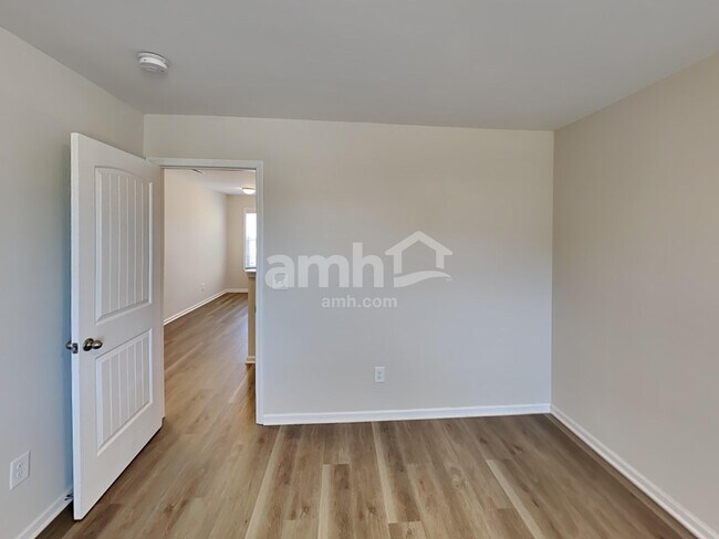 Building Photo - 908 Beverly Ct