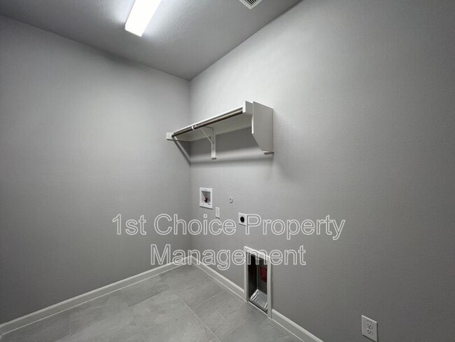 Building Photo - 4805 Porque Ct
