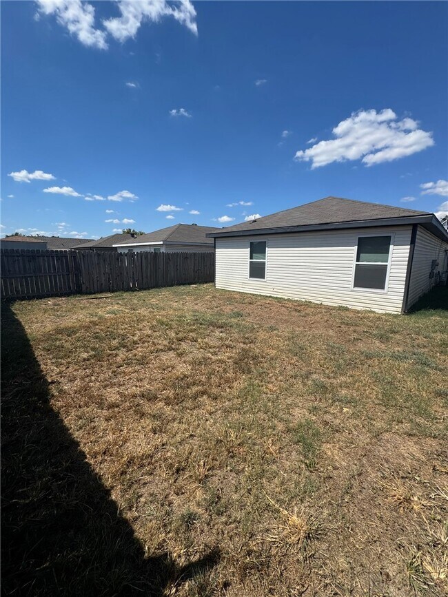 Building Photo - 2729 Lenox Ct