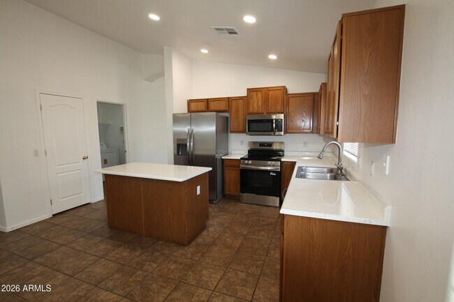 Building Photo - 25735 W Elwood St