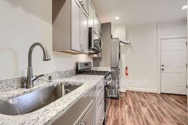 Building Photo - 2417 Maryland Ave