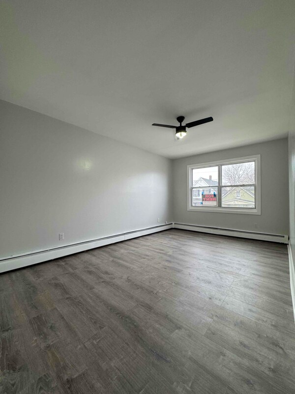 Building Photo - 305 Alpine St