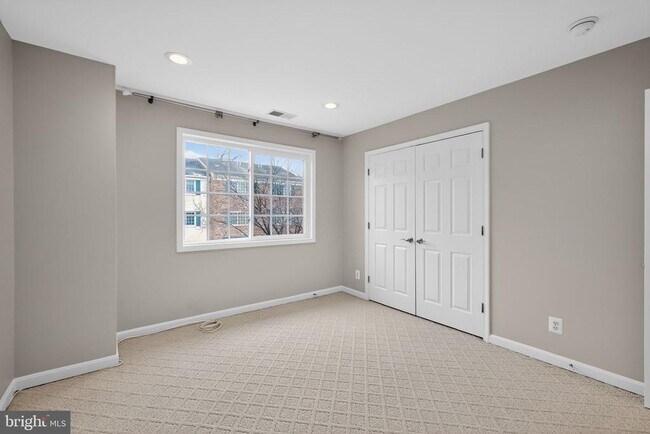 Building Photo - 1455A N Van Dorn St