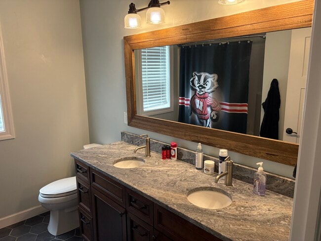 Building Photo - Craftsmen Ct Greenville