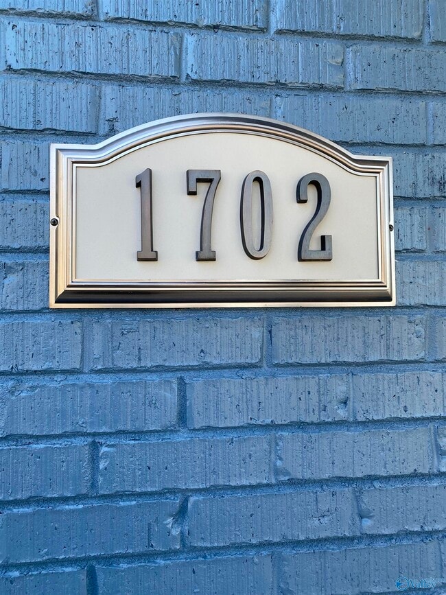 Building Photo - 1702 Randolph Ave SE