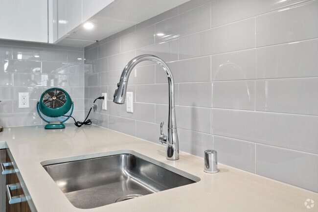 2BD 2BA 980 SQFT - 923 Folsom