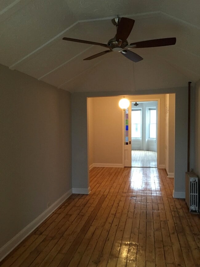 Building Photo - 343 Pavonia Ave