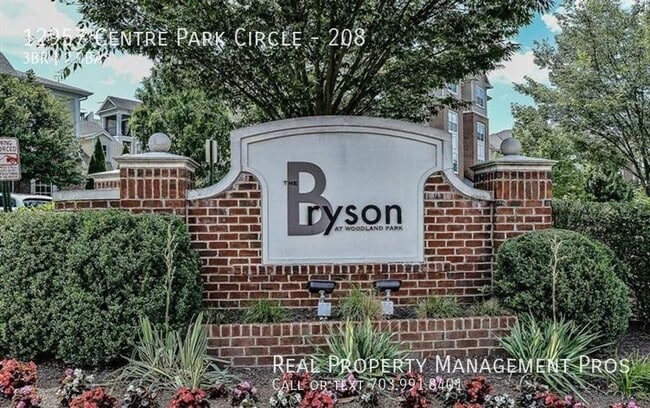 Building Photo - 12957 Centre Park Cir