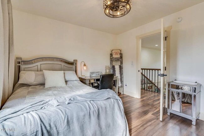 Building Photo - 1007 Shadyside Dr