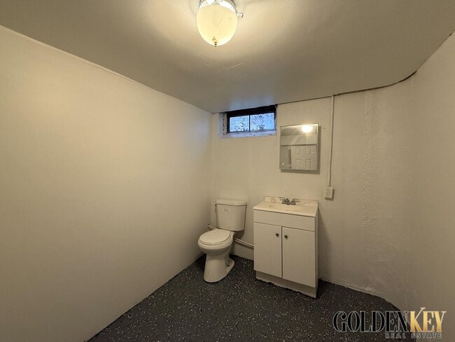 Building Photo - Spacious Newly Remodeled Ranch!