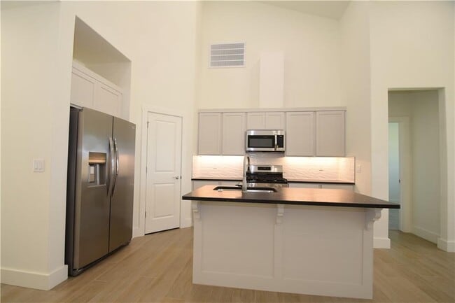 Building Photo - 460 Azurite Rd