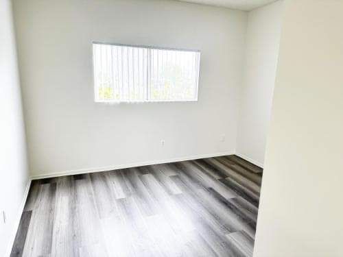 Building Photo - 14805 Magnolia Blvd