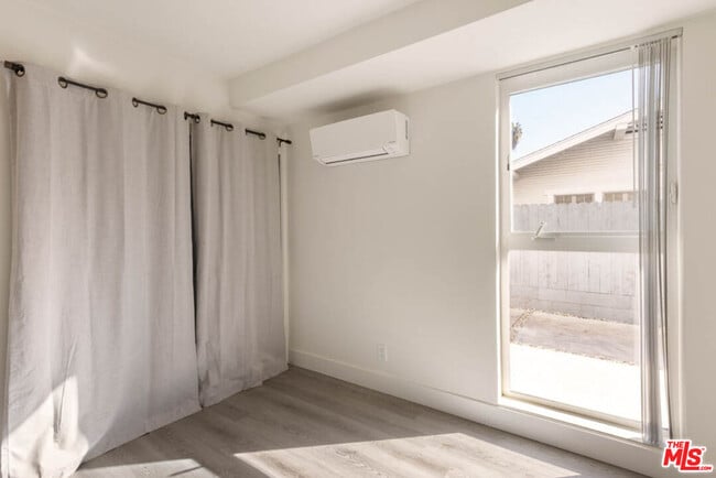 Building Photo - 5456 Barton Ave