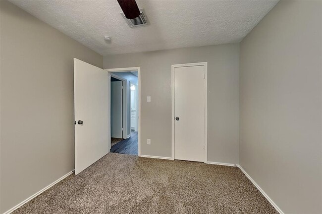 Building Photo - 19011 Keyturn Ln