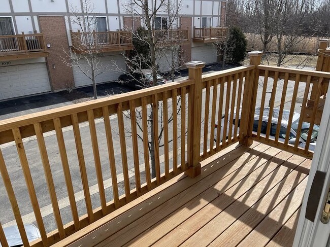 Building Photo - 1040 N Claremont Dr