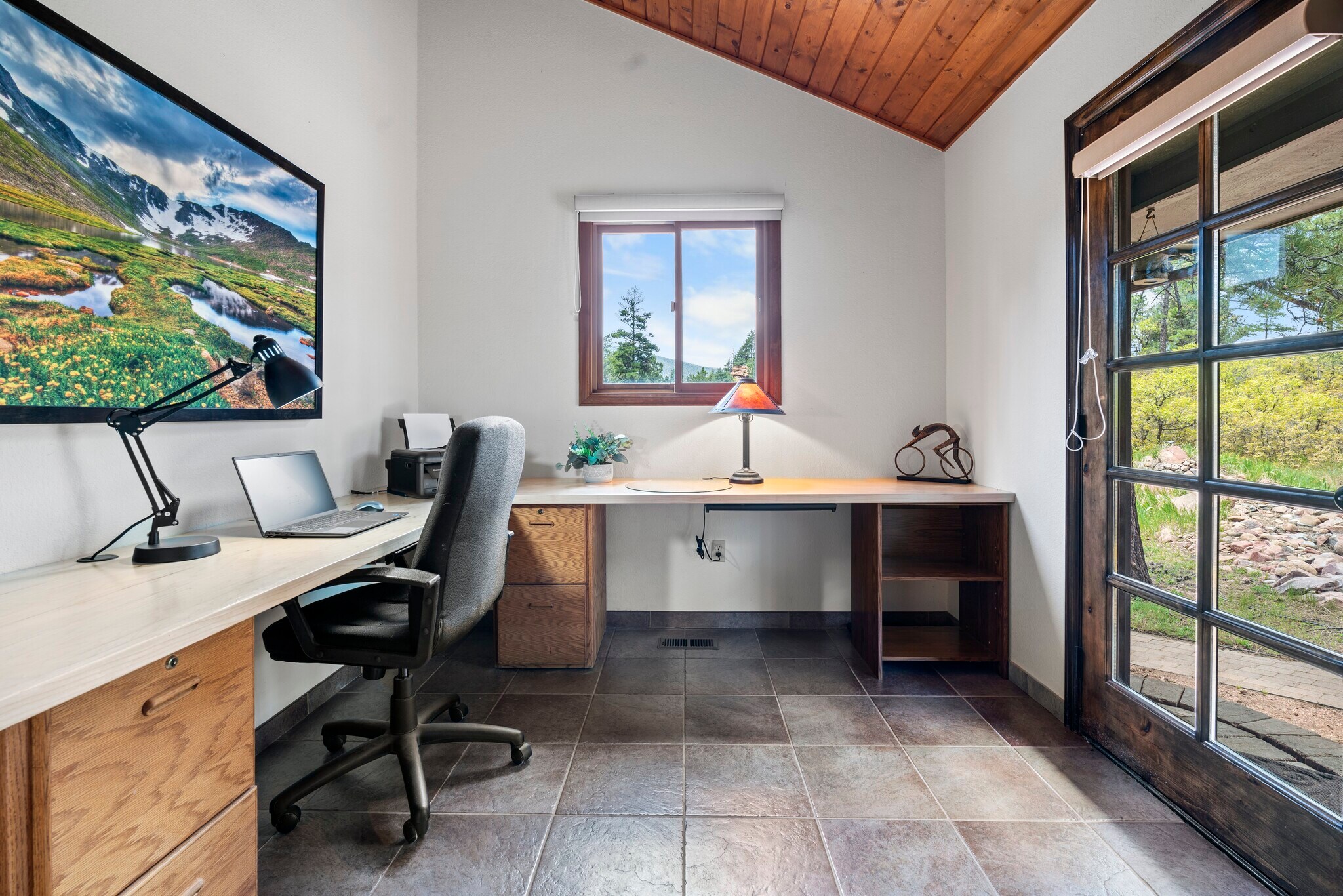 Building Photo - 4515 Red Rock Dr