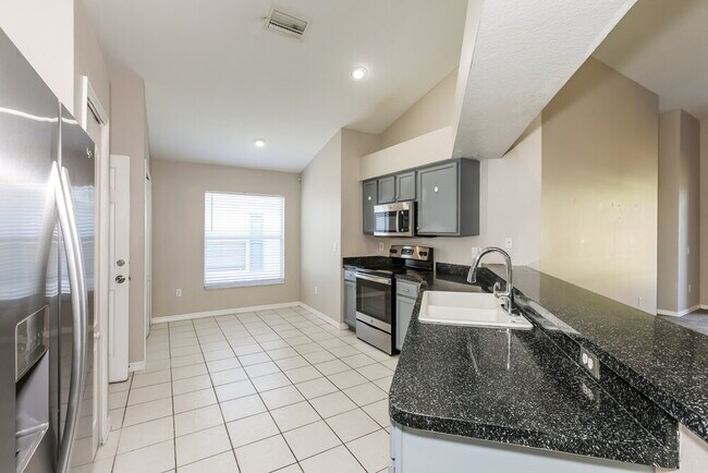 Building Photo - 11239 Lake Lanier Dr