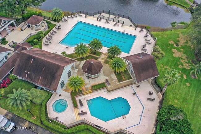 Building Photo - 107 Island Dr