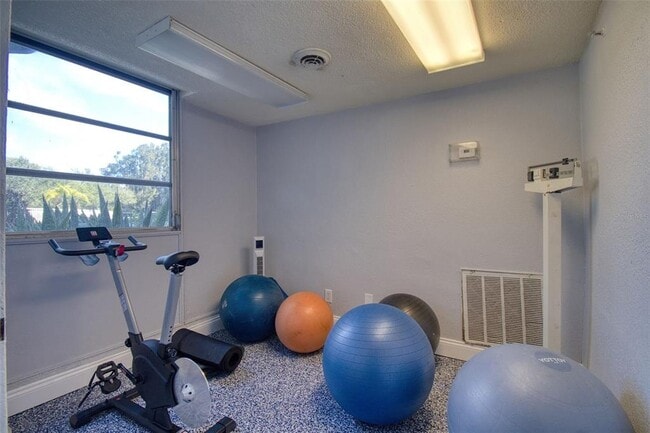 Building Photo - 3315-3358 58th Ave S