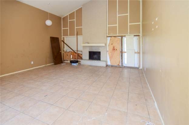 Building Photo - 1622 Memorial Pkwy