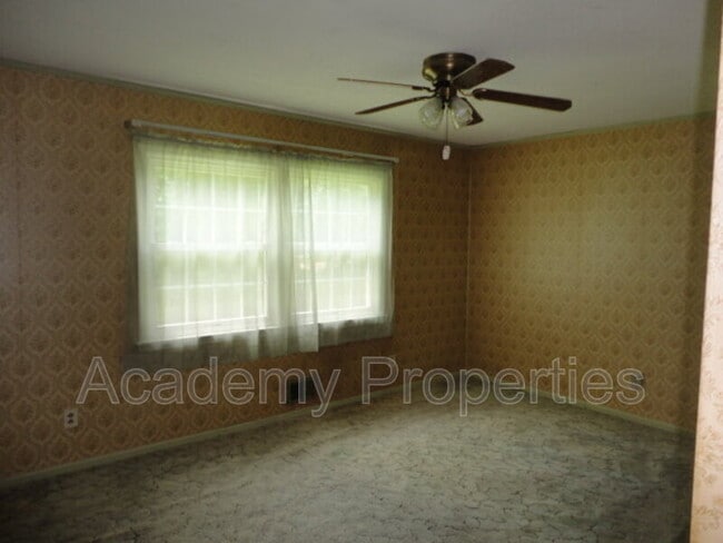 Building Photo - 1417 Pennel Dr