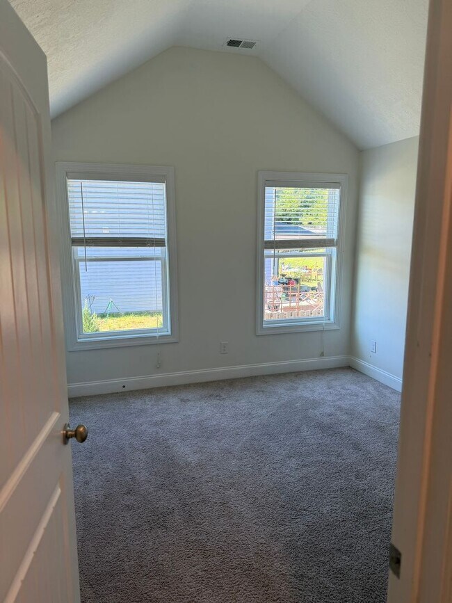 Building Photo - Welcome to your new home!