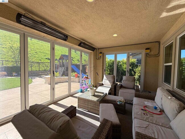 Building Photo - 7826 Kelly Canyon Pl