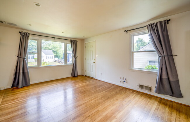 Building Photo - Your Ideal Lifestyle Awaits in this Stunni...