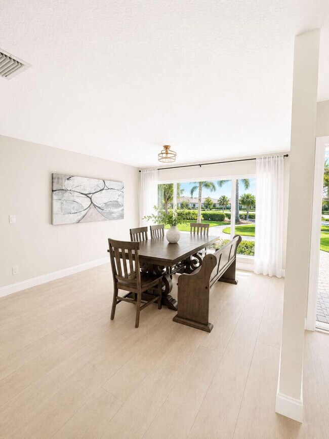 Building Photo - 2932 Banyan Blvd Cir NW