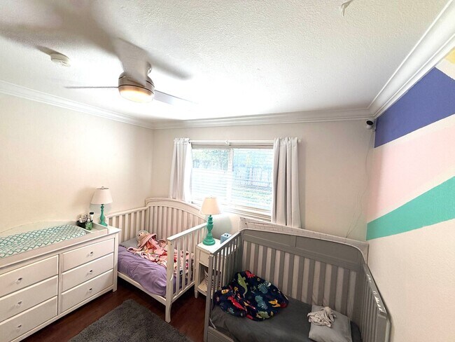 Building Photo - Desirable Home in Lincoln Village – A must see!