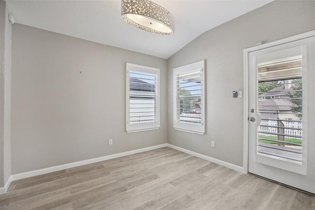 Building Photo - 4937 Hartson