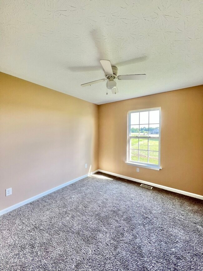 Building Photo - 104 Grinder Ct