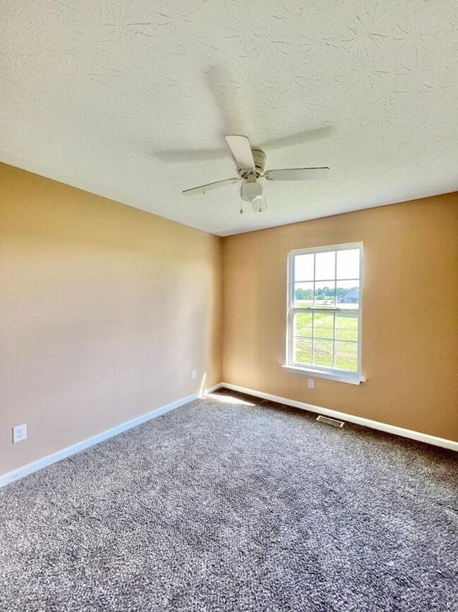 Building Photo - 110 Grinder Ct