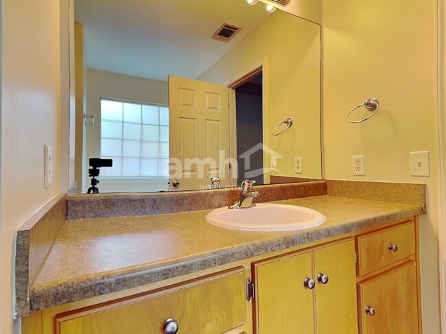 Building Photo - 230 Fontenot Dr