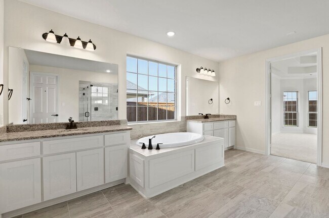 Building Photo - 601 Winslow Ln