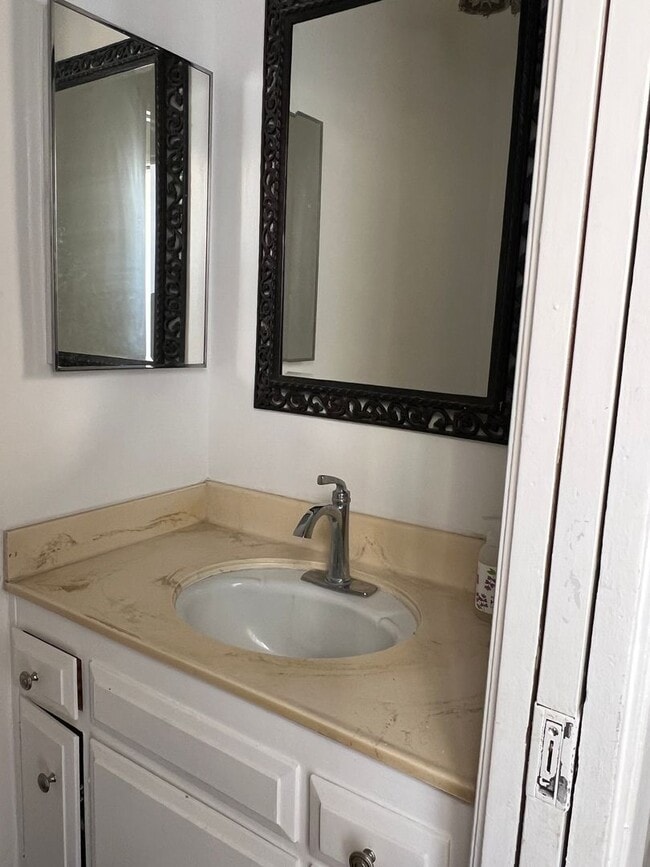 Building Photo - Surfside Colony Gated Community - Tri-Level Beachfront | 4Bd/2.5Ba | Ocean Views