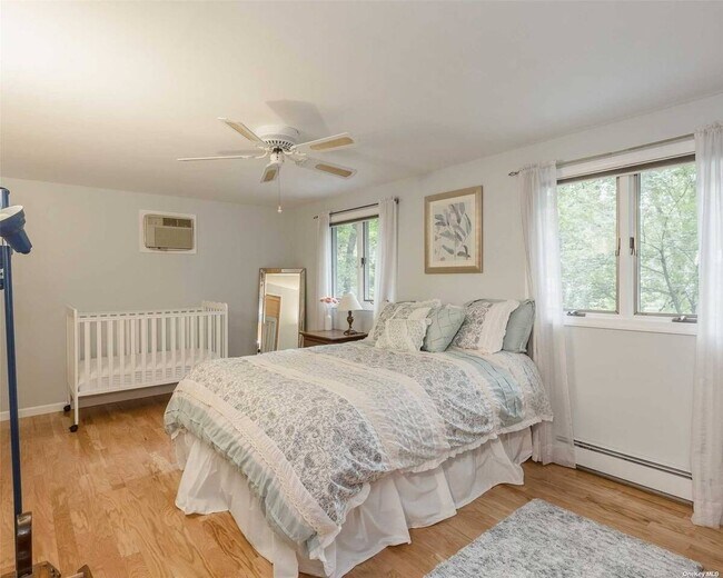 Building Photo - 43 Spencer Ln