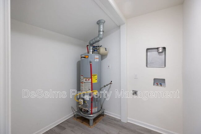 Building Photo - 4204 Brush Hill Rd