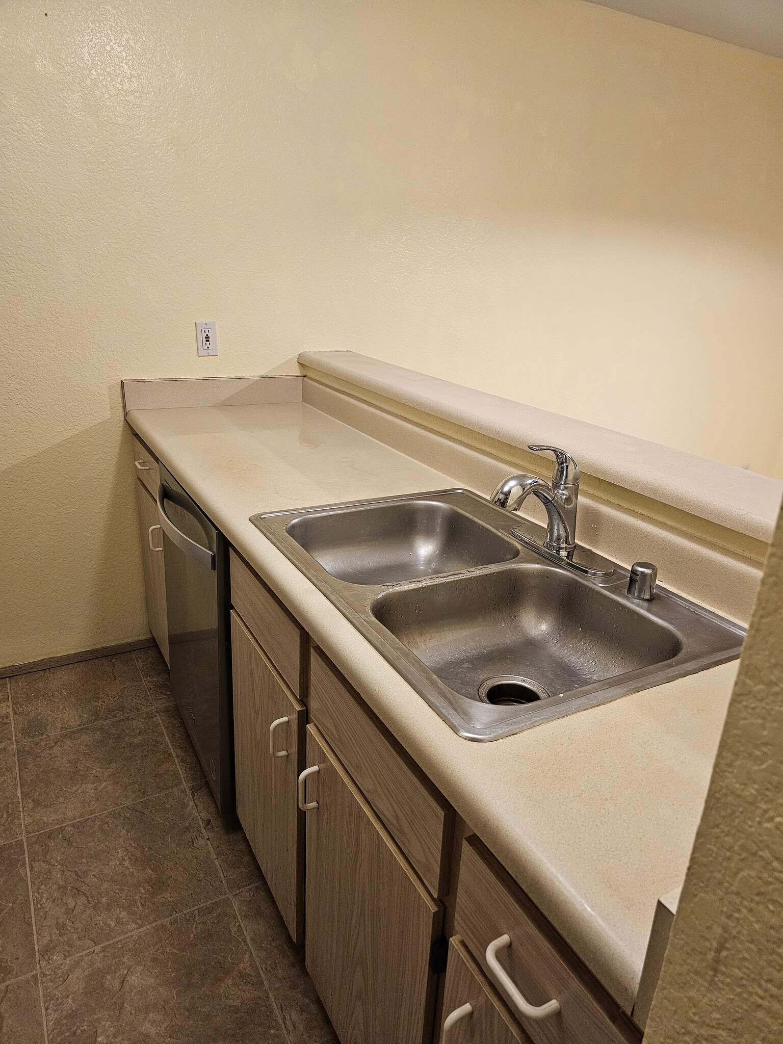 Building Photo - 19230 Forest Park Dr NE