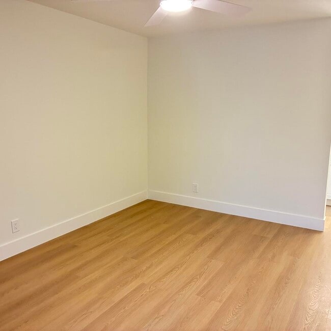 Building Photo - 3460 NW 47th Ave