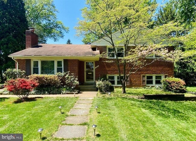 Primary Photo - 1410 Pathfinder Ln