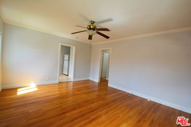 Building Photo - 179 W Spazier Ave