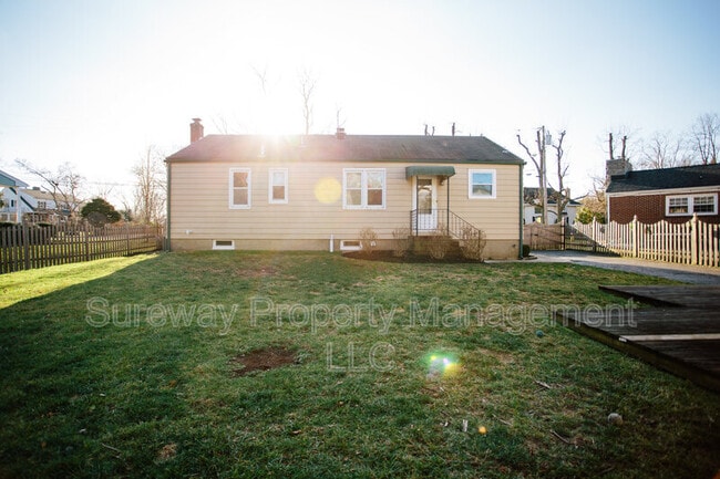 Building Photo - 112 W Taunton Ave