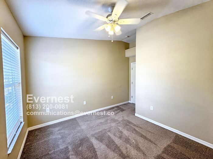 Building Photo - 12623 Kings Crossing Dr