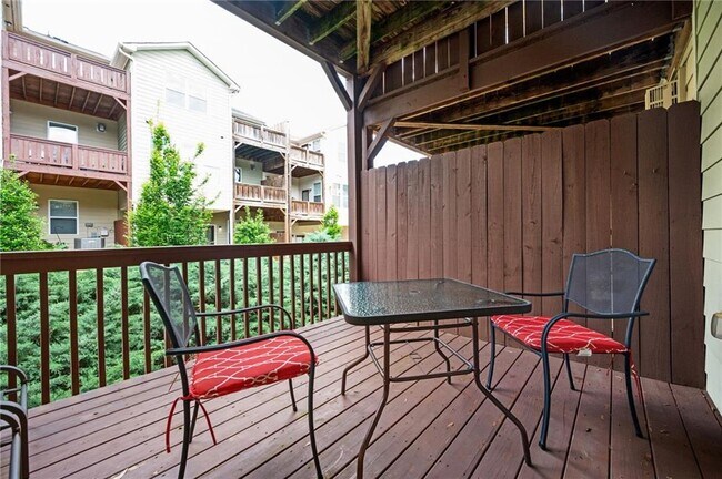 Building Photo - 4306 Laurel Creek Ct SE