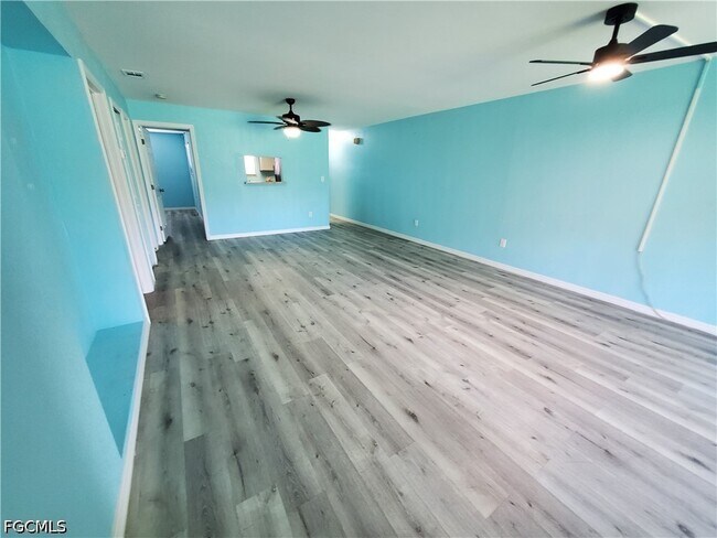 Building Photo - 1055 Palm Ave