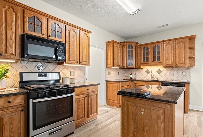 Building Photo - 4235 Marjorie Rd SW