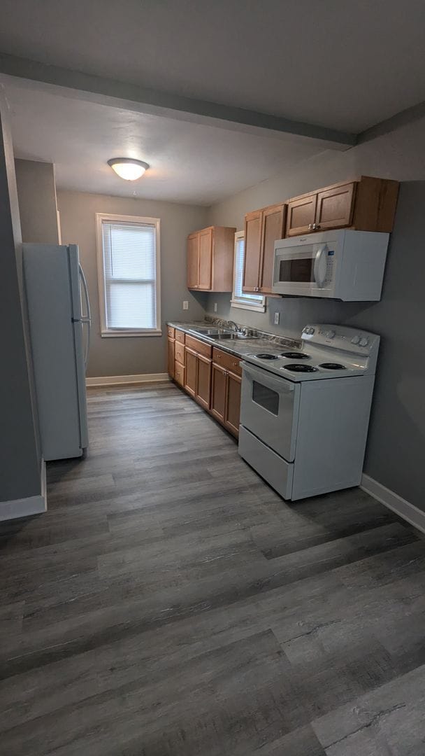 Building Photo - 2 bedroom, 1 bath house