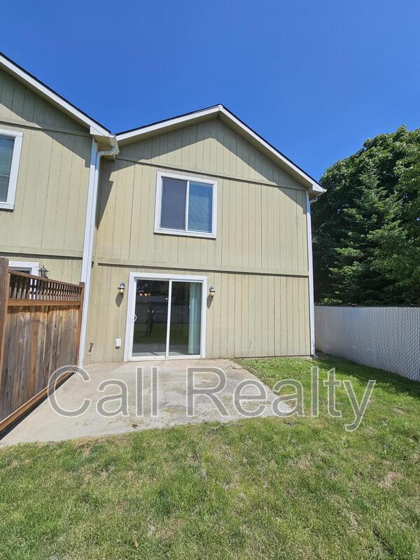 Building Photo - 2420 E Joseph Ave