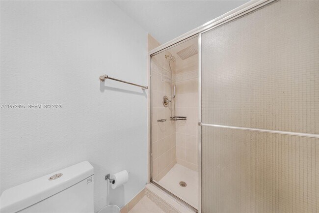 Building Photo - 1825 S Ocean Dr